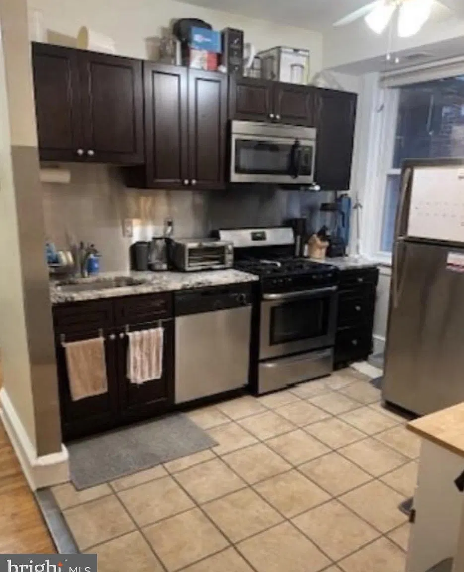1 bed, 1.0 bath, 750 sqft, $1,600 — Photo 1