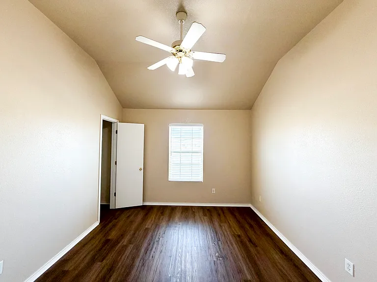 4103 Terri Linn #C — Photo 15