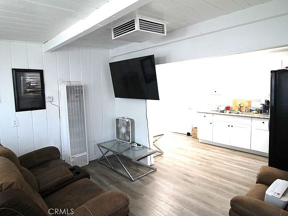 4th image of 35421 Mojave Rd