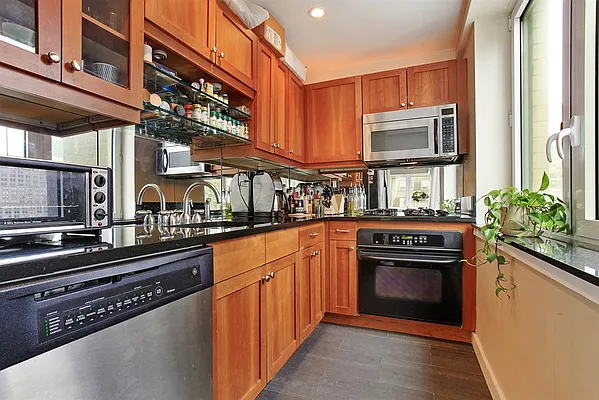 Rented by Corcoran | media 5