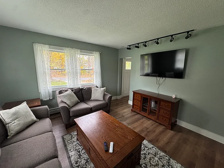 214 Mills Rd — Photo 7