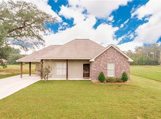 48458 Red Fox Dr, Hammond, LA 70401