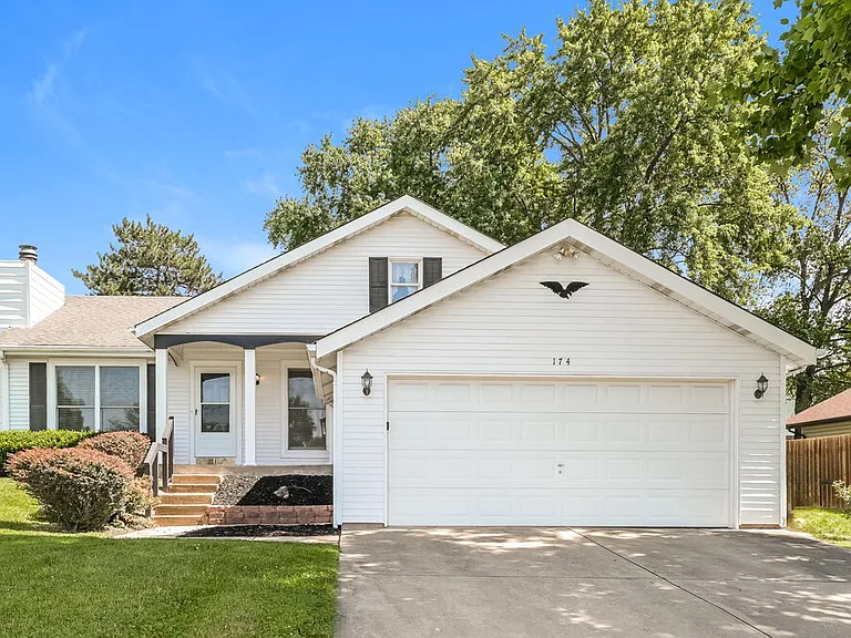 174 Birchleaf Dr — Photo 1