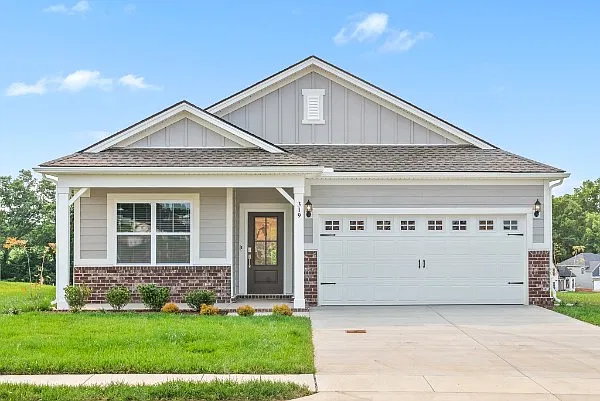 319 Lacewing Ln