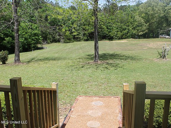 4th image of 461B Roberts Rd