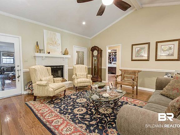 4th image of 113 Echo Ln
