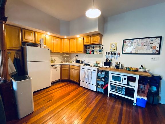 5th image of 489 14th St APT 4L