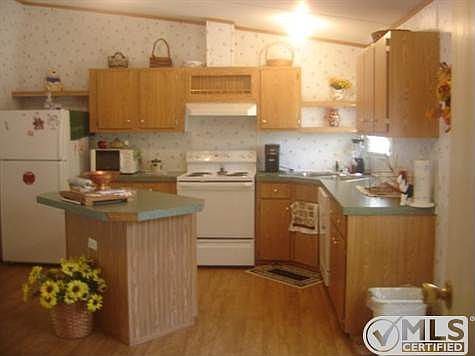 5th image of 220 Wildflower Dr