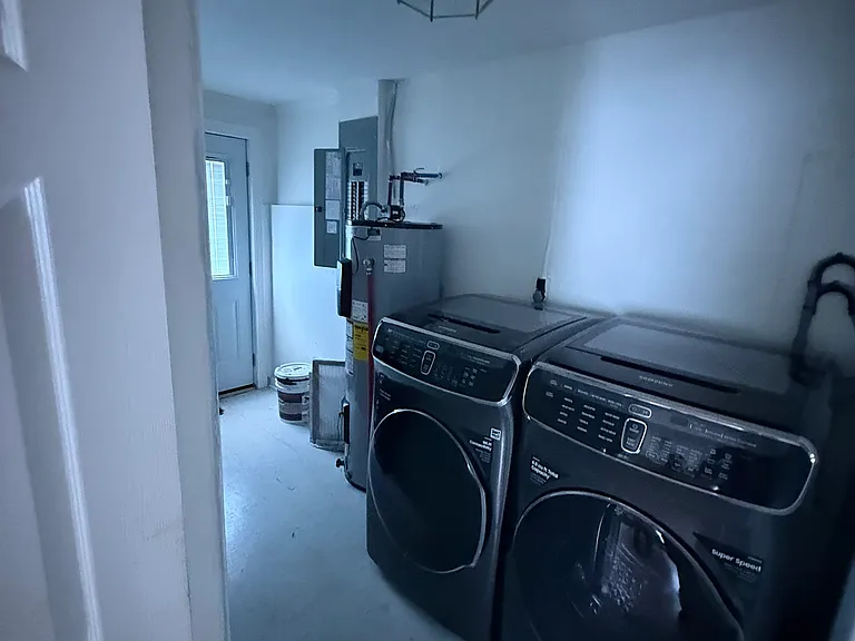 8909 Traditional Dr — Photo 15