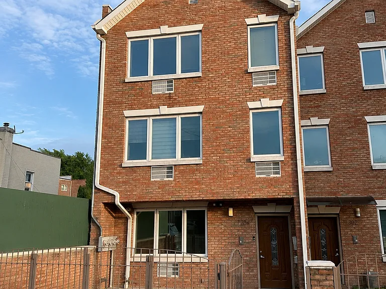 73-04 Ditmars Blvd #1F — Photo 9