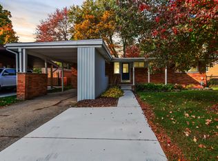 881 Brooklawn Rd, Troy, MI 48084