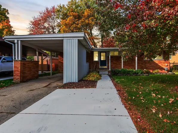 881 Brooklawn Rd, Troy, MI 48084