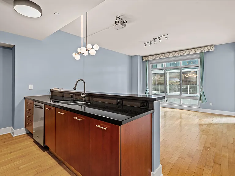 603 Davis St #1307 — Photo 5