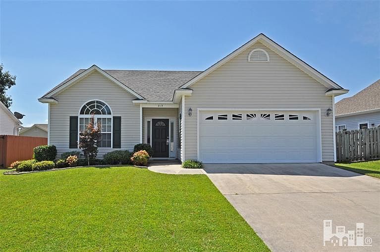 1st image of 2119 Heathwood Drive NE