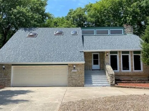 5304 Queal Dr, Shawnee, KS 66203