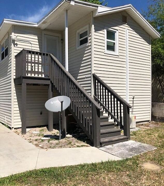 1st image of 1217 SE Sanchez Ave