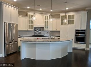 5014 Dale Ridge Rd, Woodbury, MN 55129