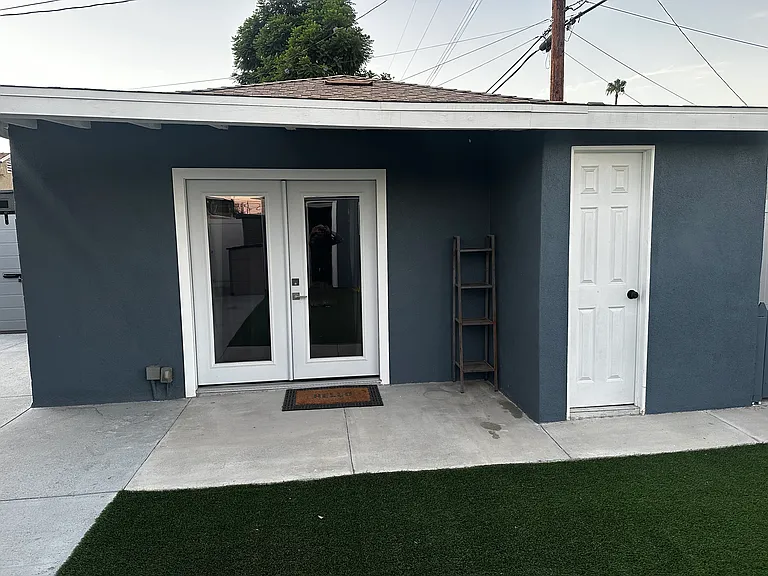 8118 Gentry Ave — Photo 1
