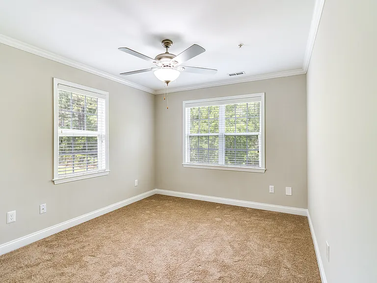 Burton Wyndfall Apartments — Photo 19