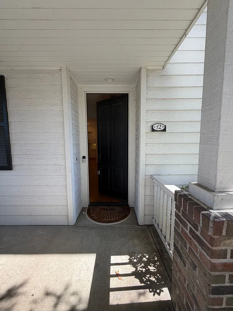 Ladera Ranch Townhouse In Fantastic Location — Photo 4