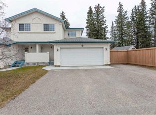 465 W Makenny St #10, Hinton, AB T7V1H3