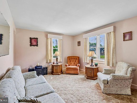 3rd image of 726 Broadway