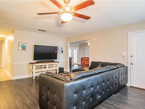 4th image of 5809 Gibson Shores Dr
