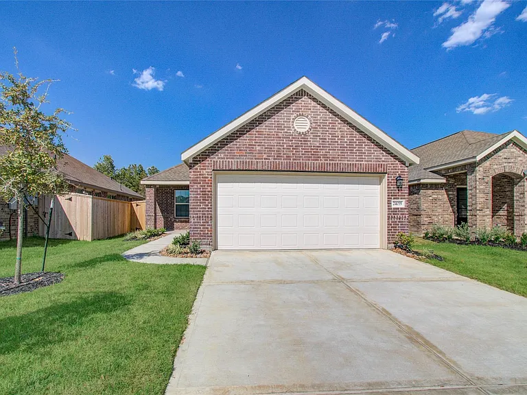 24035 Priano Forest Dr — Photo 2