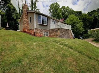 106 Castle Dr, Cross Lanes, WV 25313