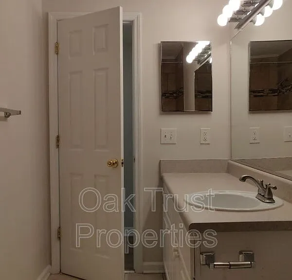 1829 Villa Maison #C — Photo 20