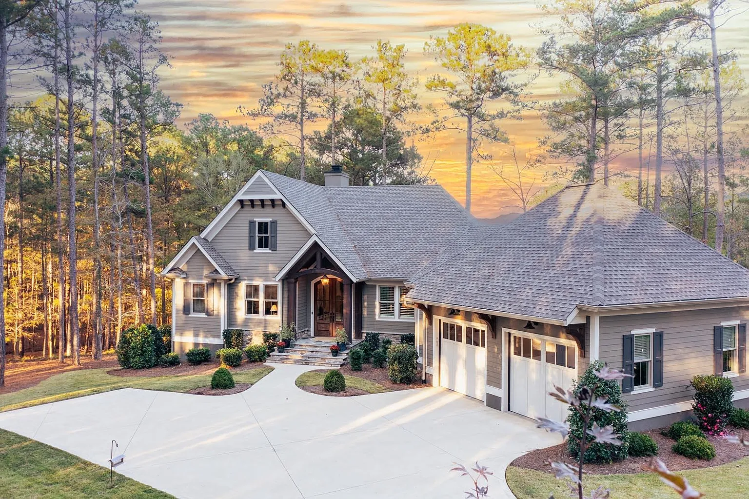 1090 Brookside photo 1