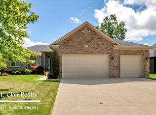 1243 S River Pointe Ln, Saint Clair, MI 48079