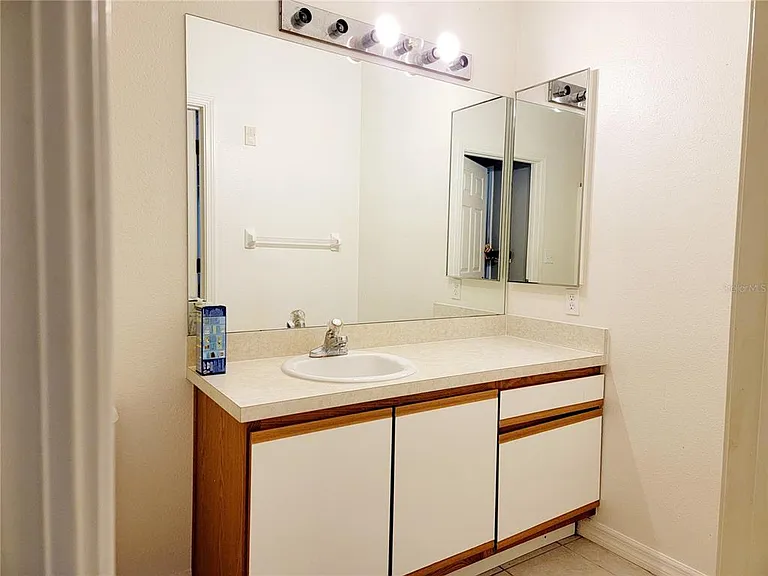 6410 Cypressdale Dr #201 — Photo 8
