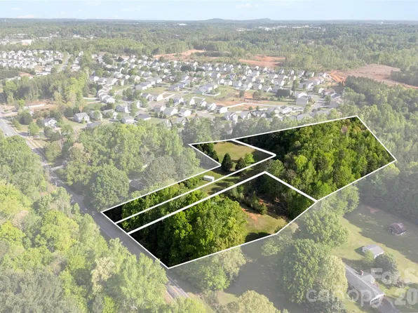 823 Carson Rd, Gastonia, NC 28052