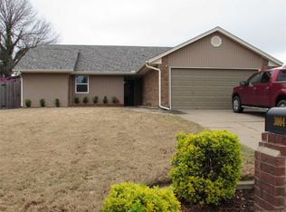 3004 Hilltop Ave, Muskogee, OK 74403