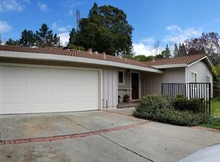3 Risa Ct, Orinda, CA 94563
