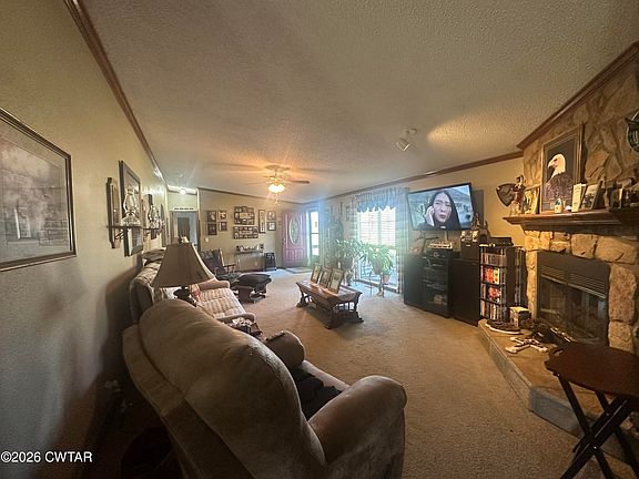 2nd image of 605 Oak Grove Rd