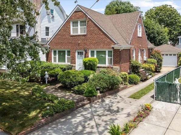 183-41 Dalny Road, Jamaica Estates, NY 11432