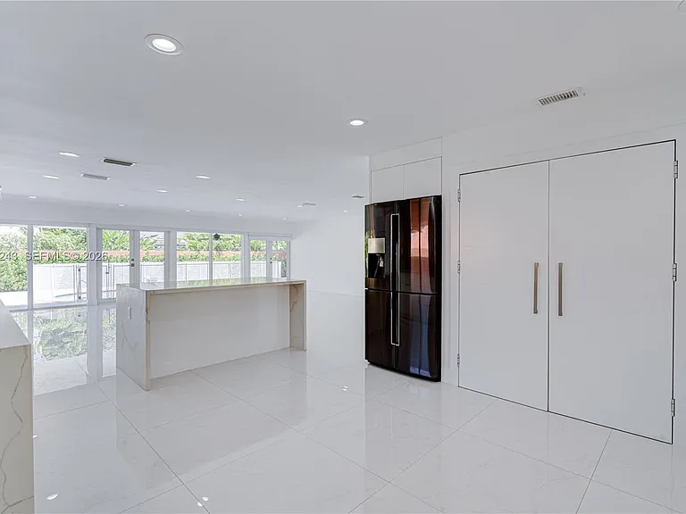 773 Woodcrest Rd — Photo 19