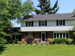 8205 Old Gate Rd, Brownsboro Farm, KY 40241