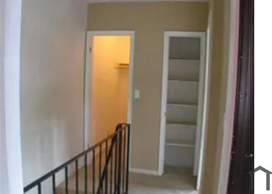 2442 SW 42nd Ave #1F — Photo 5