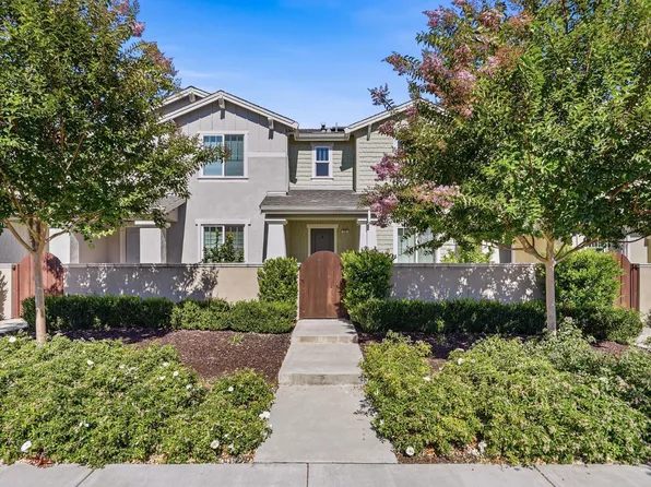 12 Lesina Way, Novato, CA 94945