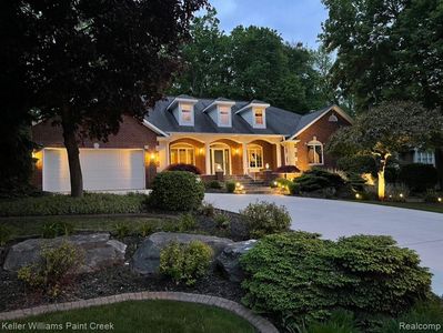 8241 Fountain View Dr, Flushing, MI, 48433