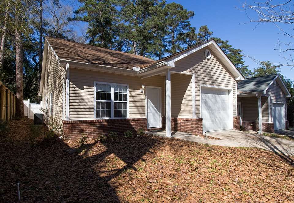 1st image of 2862 Lakeshore Dr