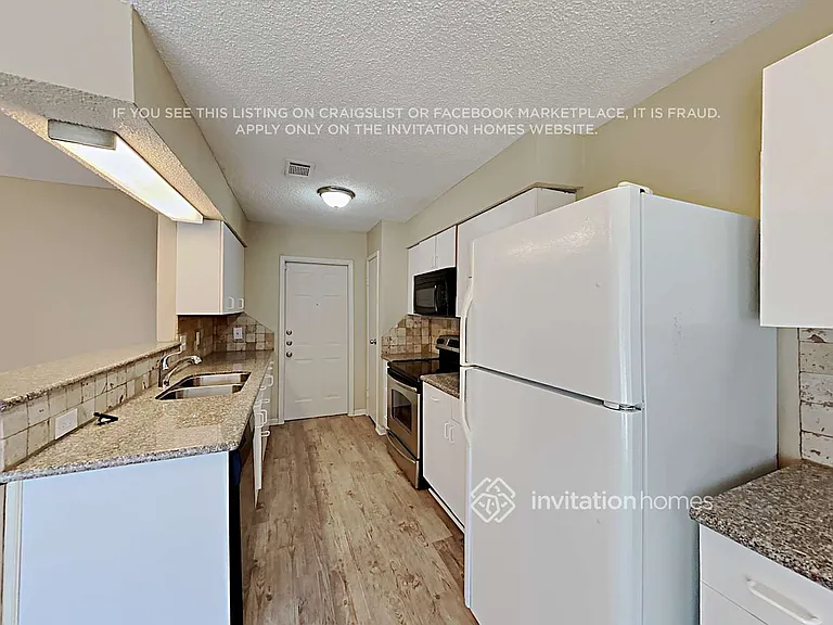 2606 Elm Hollow St — Photo 7