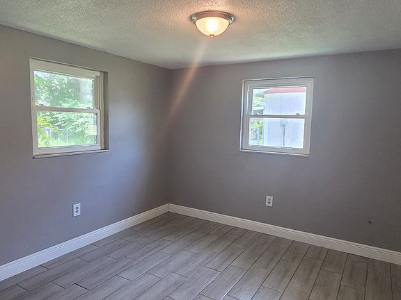 4th image of 7801 Rottingham Rd