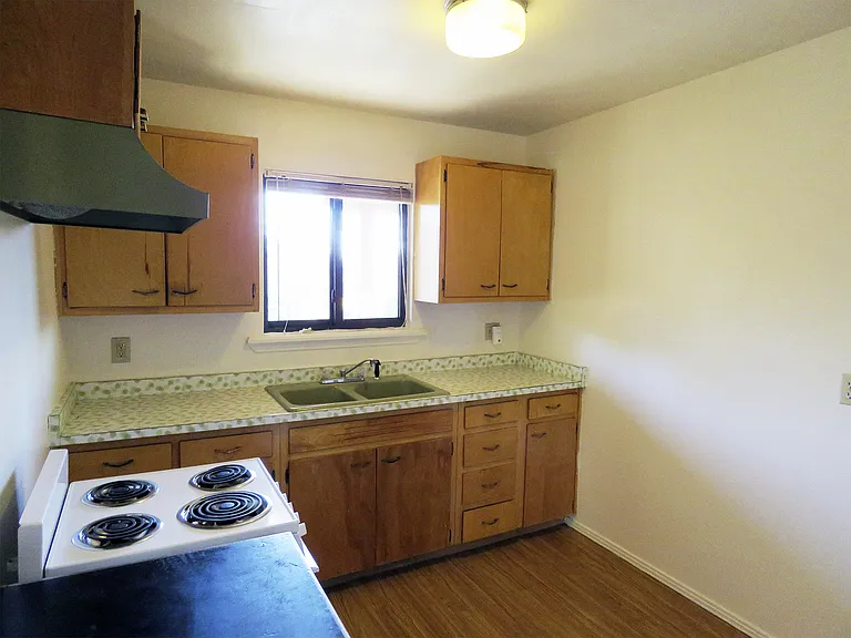 302 Artist Rd — Photo 6
