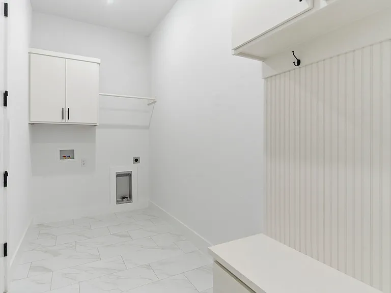 421 Hedge Dr — Photo 20