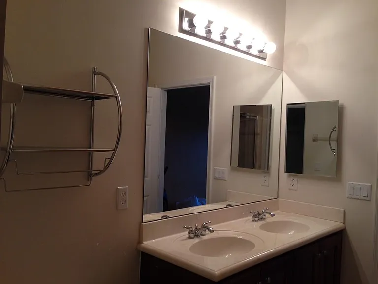 1551 SE Wilshire Pl — Photo 8