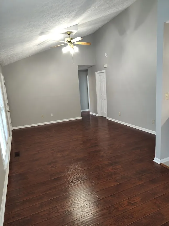 3 bed, 1165 sqft, $1,750 — Photo 4